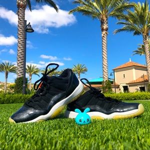 Jordan 11 Retro Low Baron Size 6.5Y